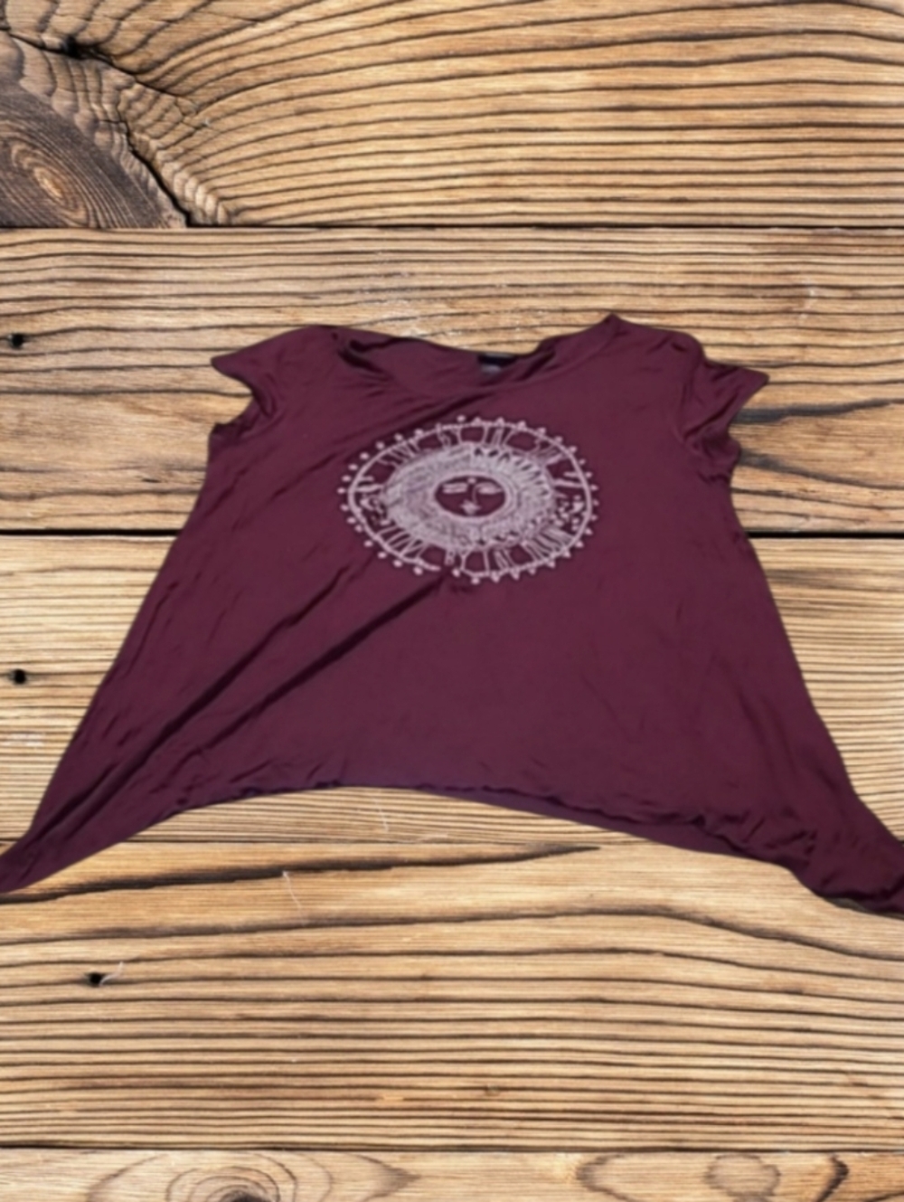 WOMEN'S RUE 21 SHIRT